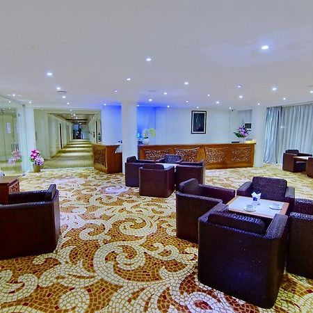 Wilson Hotel Mandalay Esterno foto