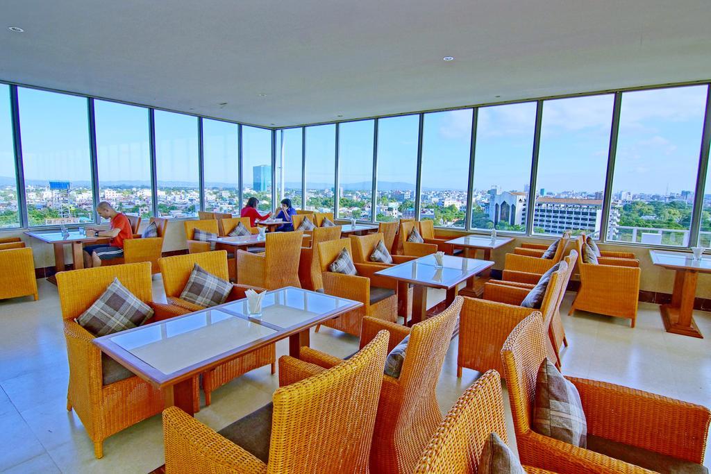 Wilson Hotel Mandalay Esterno foto