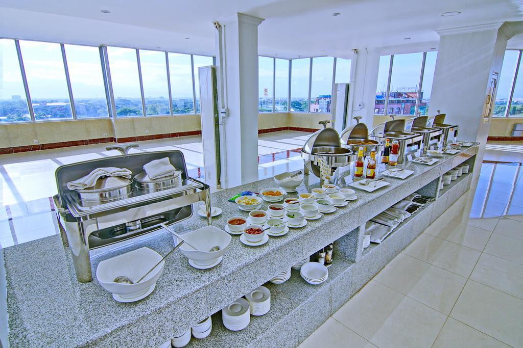 Wilson Hotel Mandalay Esterno foto