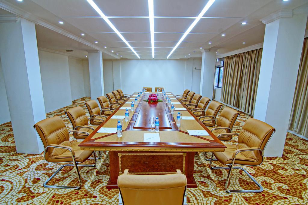 Wilson Hotel Mandalay Esterno foto