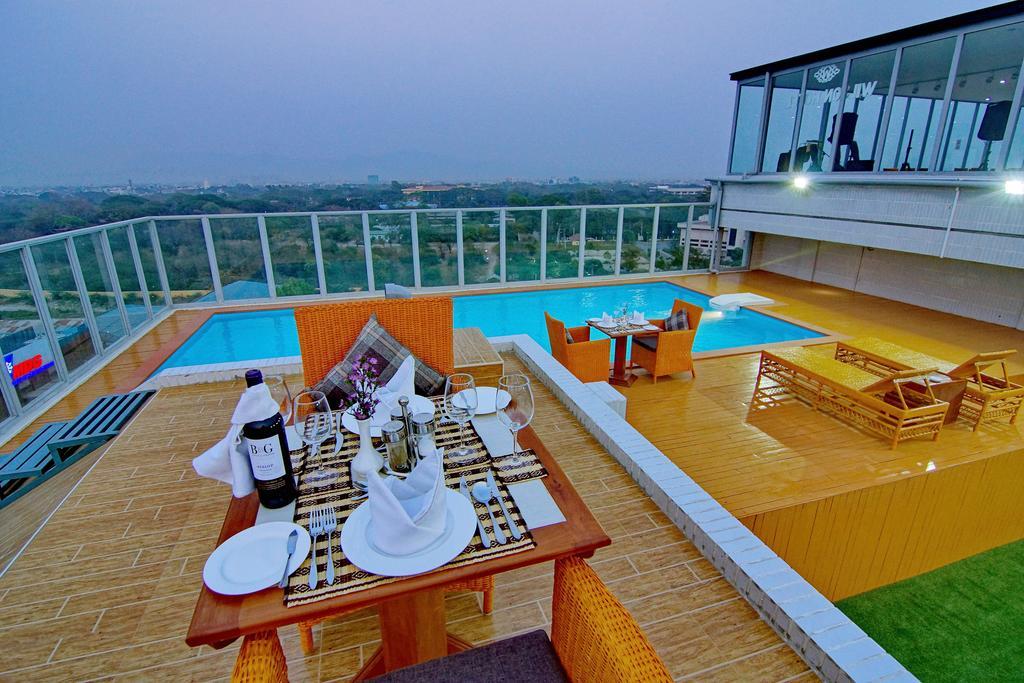 Wilson Hotel Mandalay Esterno foto