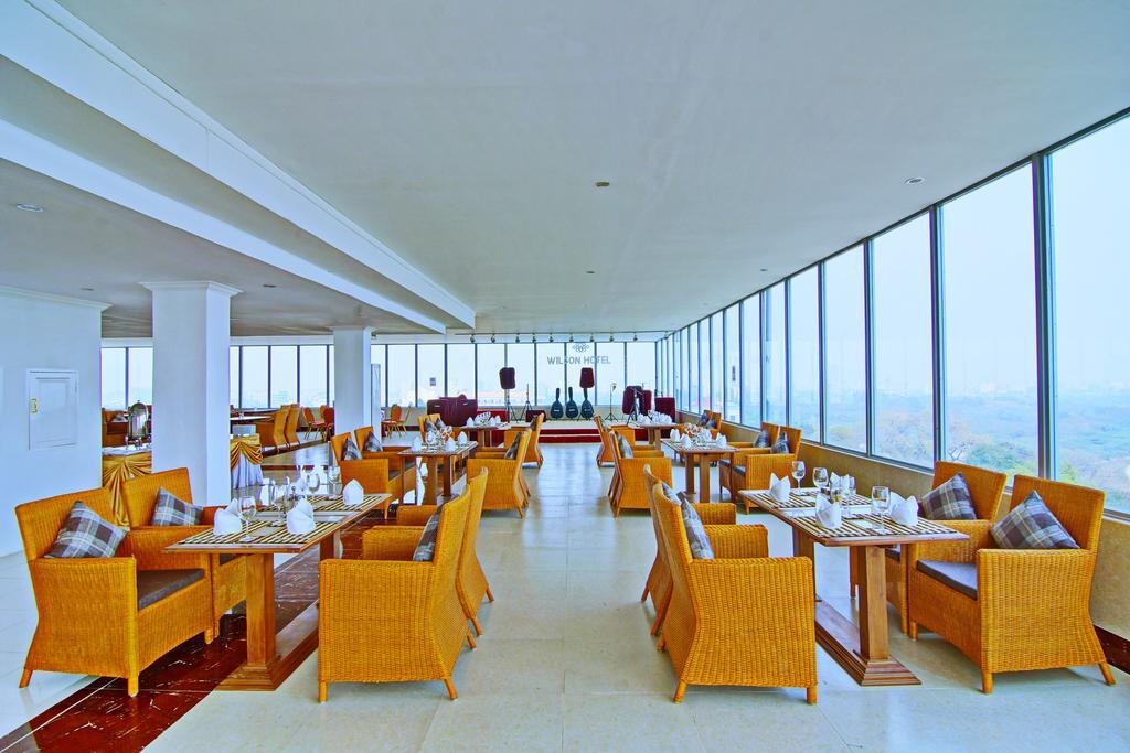Wilson Hotel Mandalay Esterno foto